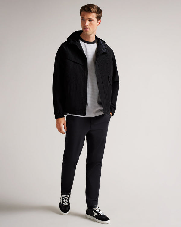 UPCOTT-Outerwear-Temperamental weather? Call on UPCOTT. This hooded jacket is both durable and lightweight—ideal for an extra layer on hikes or keeping in your bag for surprise showers. For a draught-proof fit, tighten the hood's drawstring. Hooded jacket Lightweight Ted Baker branded shoulder patch Long sleeved Toggle hood fastening Zip closure James is 6'0" / 1.83m and wears Medium Pink in a Ted size 3- Ted Baker Romania